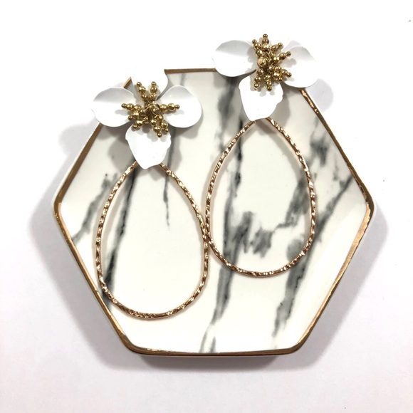 Drop Flower  Earrings - Picture 5 of 8